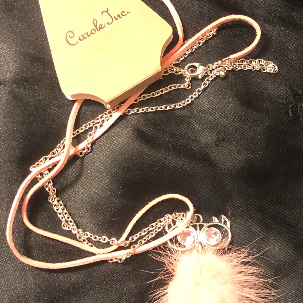 Necklaces - Picture 3 of 4